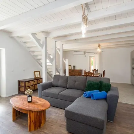 Rosa Kringa Comfortable Villa